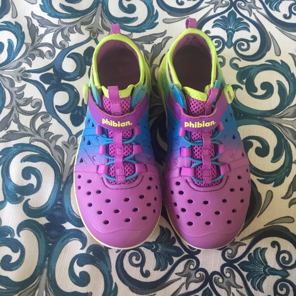 Little girls water shoes